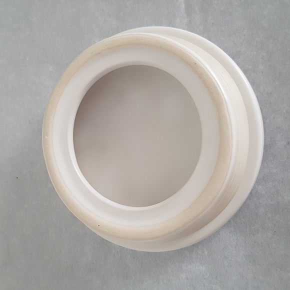 David’s Tea Holly Berry Holiday Tea Coffee Ceramic Canister - Picture 11 of 15